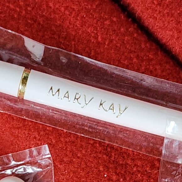 Mary Kay Various Compact Pink Brushes 4pk for Cheek Blush Retract Lip Eye Asst. - Picture 2 of 13